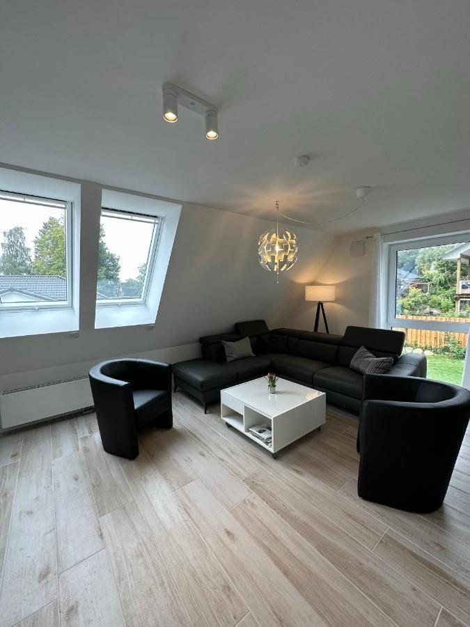 Helle, Grosszuegige Ferienwohnung Fuer 2 - 3 Personen Mit Parkplatz + E-Ladestation In Buchholz, Nordheide Buchholz in der Nordheide Ngoại thất bức ảnh